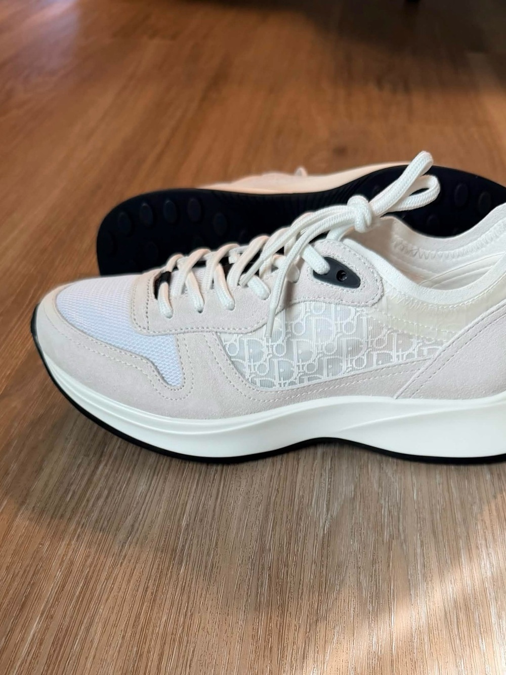 Dior Shoes/ Sneakers I Dior B25 Runner Sneakers White Oblique Suede